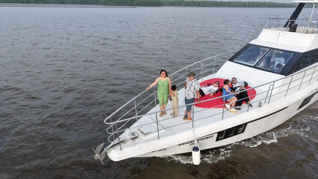 yacht rental goa 