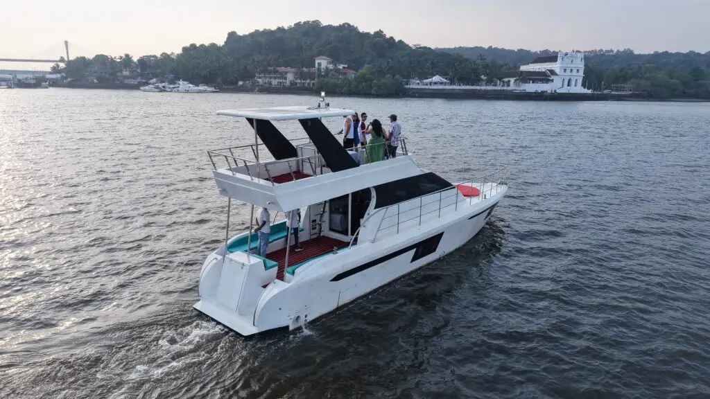 goa yacht rental 