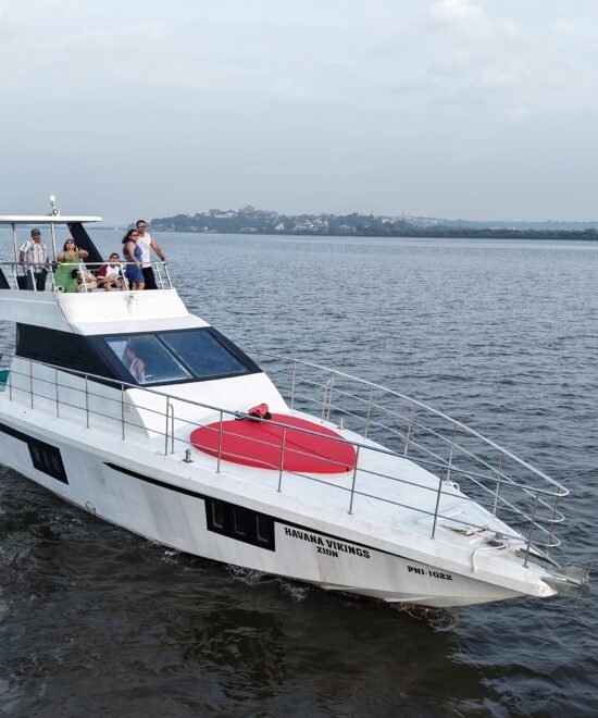 luxury yacht goa
