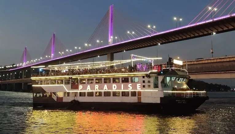 Paradise Dinner Cruise - Couples & Families